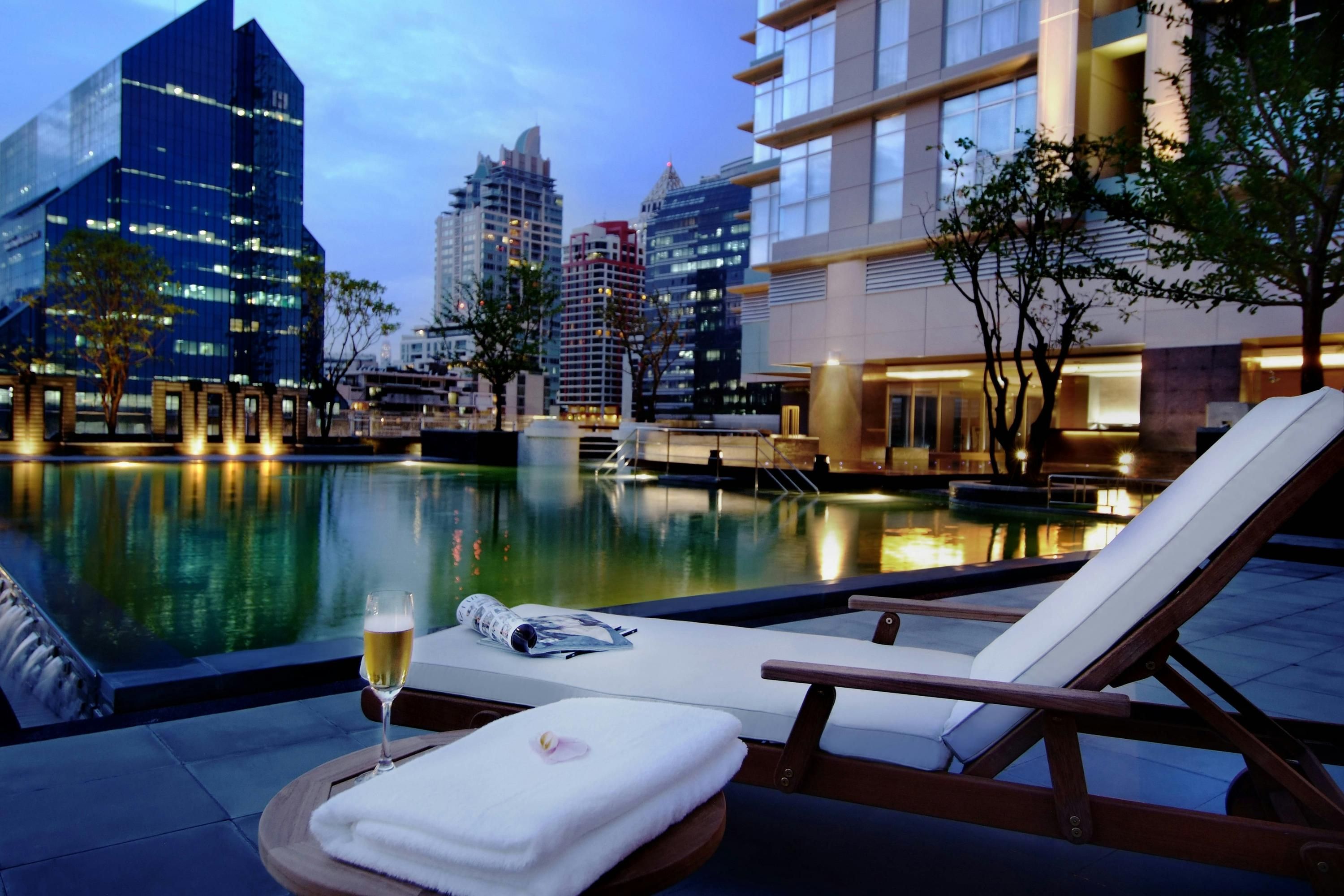 Sathorn Vista, Bangkok Marriott Executive Apartments - בנגקוק - בריכה