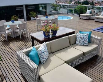 Hotel Village Confort Campina Grande - Campina Grande - Balcony