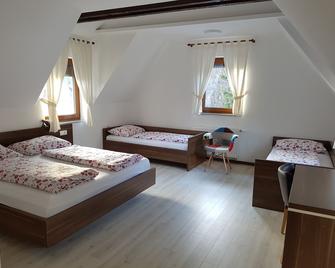 Guest House Plitvice Villa Verde - פליטביצ'קה יזרה - חדר שינה