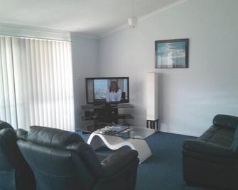 Bay Hideaway Resort - Hervey Bay - Phòng khách