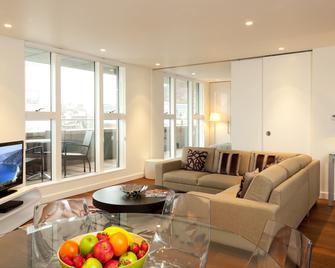 Cove St Martin's - London - Living room