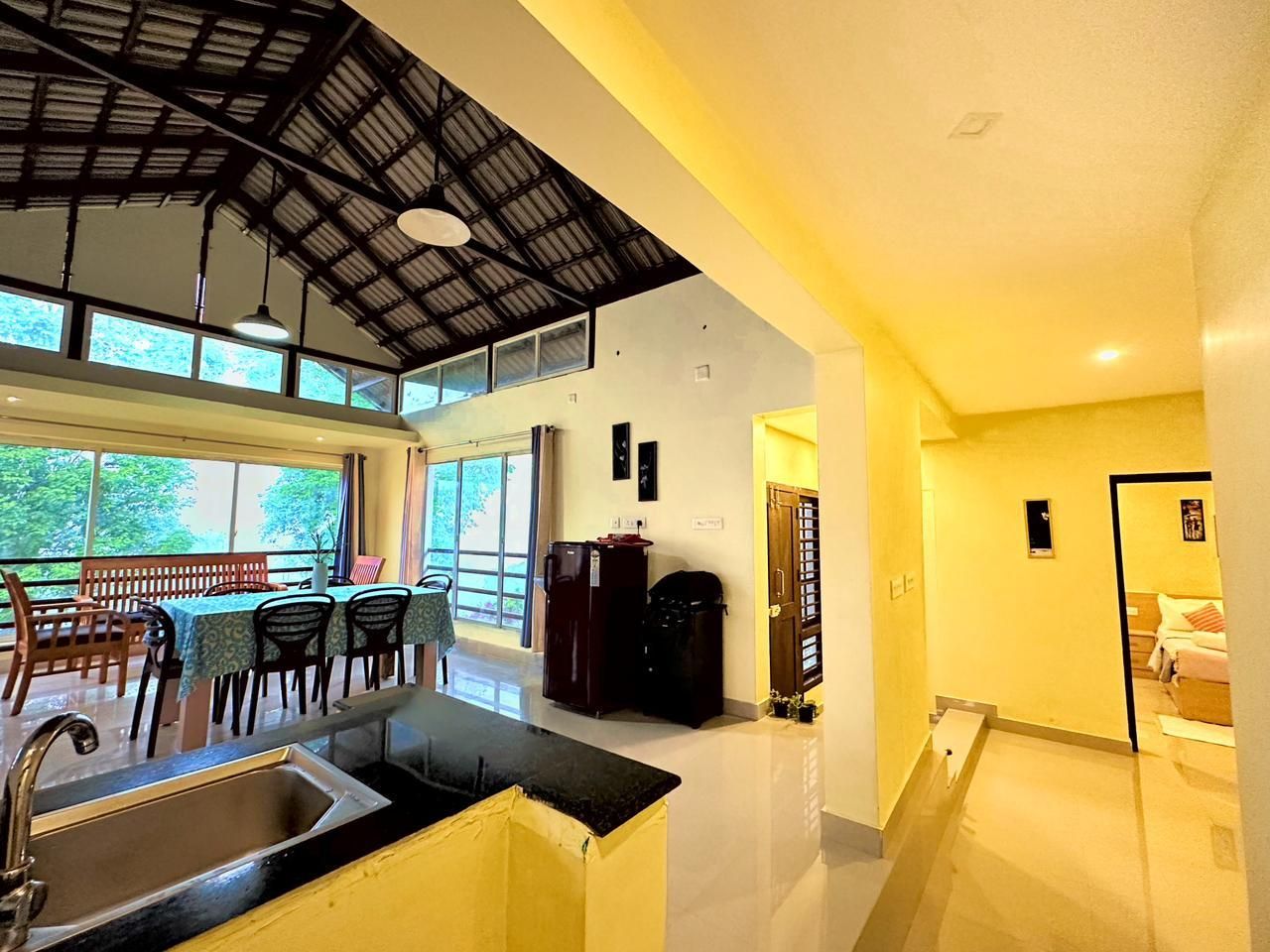 Chembra View Villa - Kalpetta - Kitchen