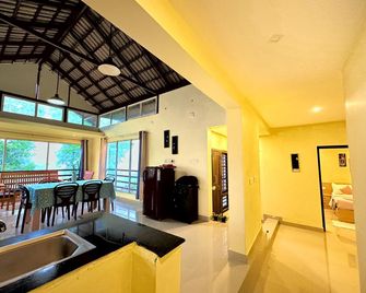 Chembra View Villa - Kalpetta - Kitchen