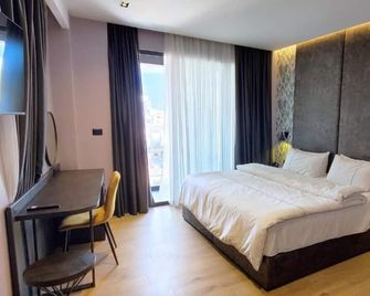 Starlight Hotel - Tirana - Sovrum