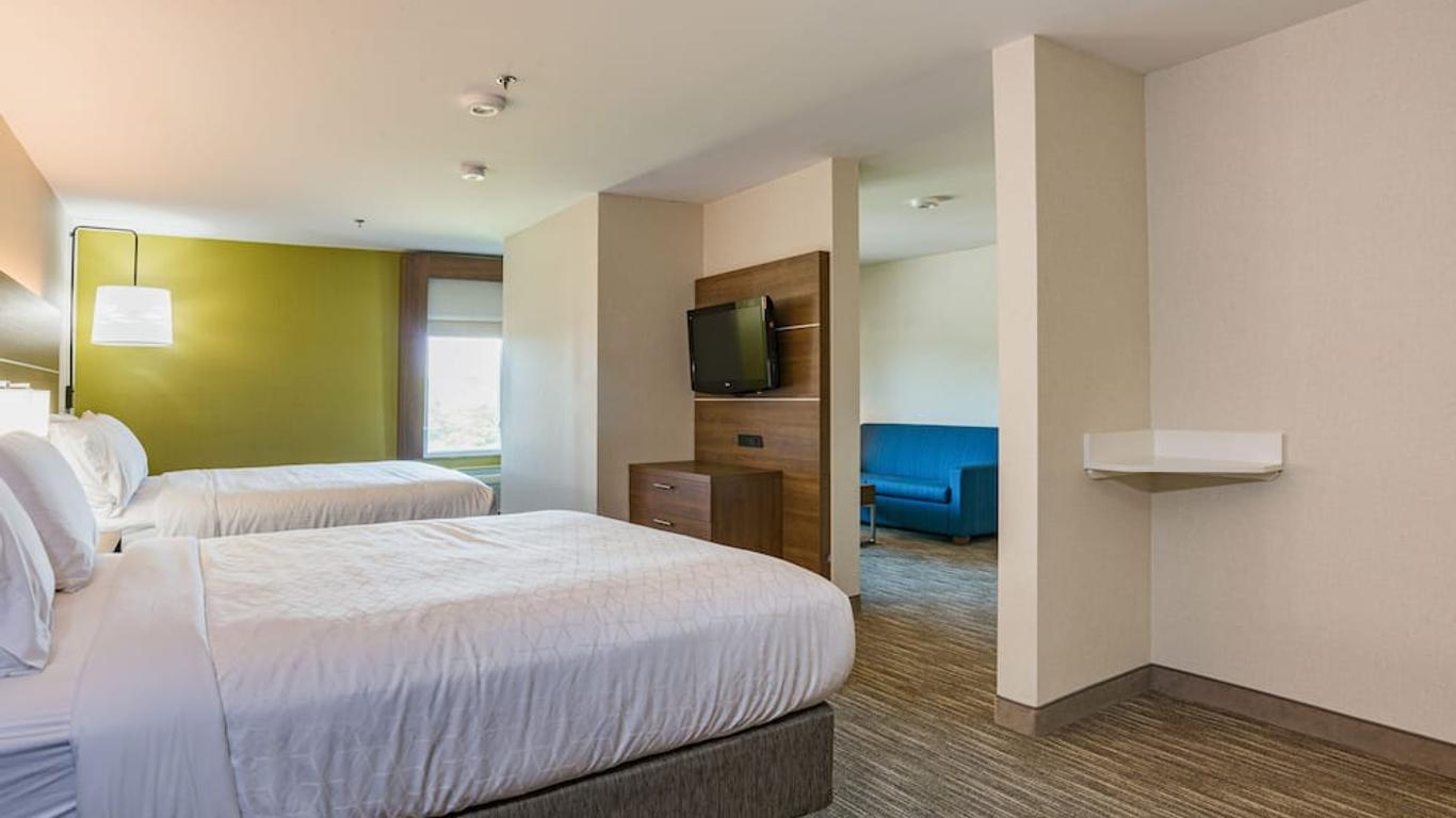 Holiday Inn Express Hotel & Suites Swansea