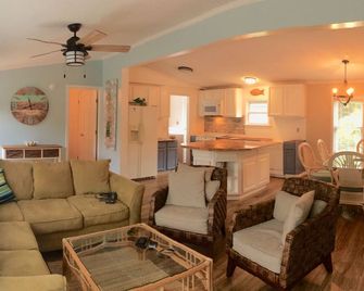 Million Dollar Double Wide!!! - Ocracoke - Sala de estar