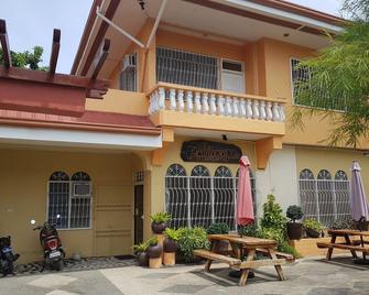 Francesca's Inn - Tagbilaran City