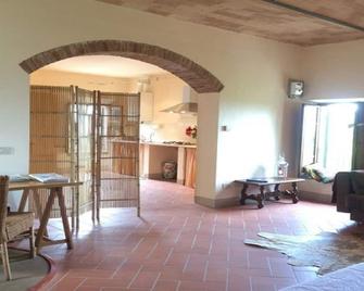 Terriciolla, Tuscany Beautiful Apartment With Stunning Views - Terricciola - Living room