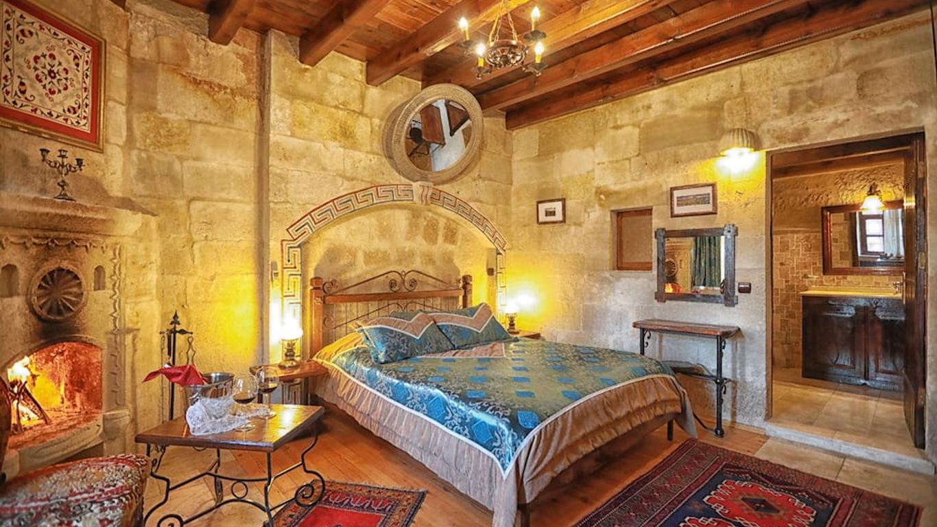 فندق ترافلرز كيف