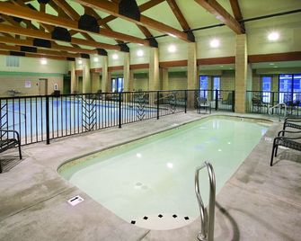 You did not die -but- You are going to Yellowstone is Heaven ! - West Yellowstone - Piscina