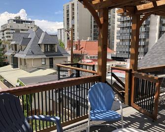 New! Unit In Historic Mansion. Amazing Location And Views! - Denver - Balcony