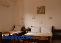 Rent Rooms Katerina - Kalamaki - Slaapkamer