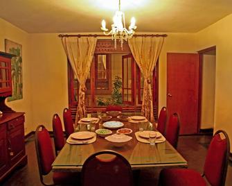 Heina Villa Colombo - Colombo - Dining room