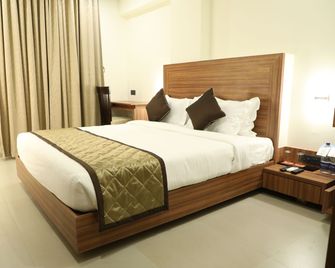Kyriad Hotel Solapur By Othpl - Solāpur