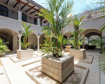 Luxury Beachside 5Br Retreat in Peninsula Papagayo - Liberia - Patio