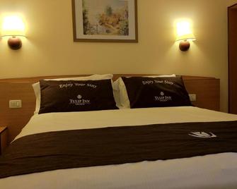 Tulip Inn Turin South - Moncalieri - Bedroom