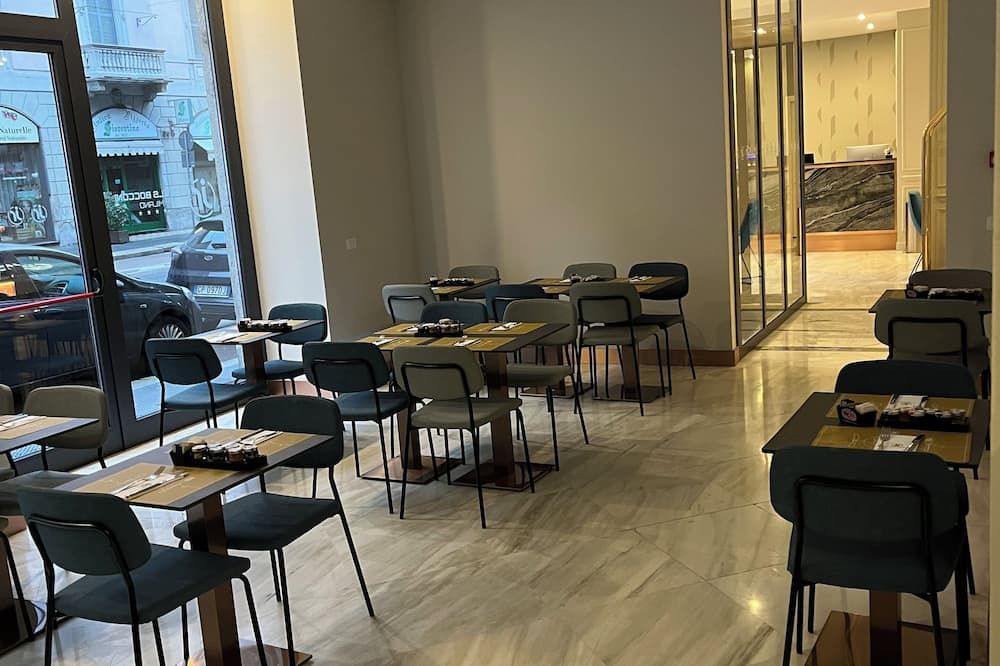 جاي آر هوتلز بوكوني ميلانو - ميلان - مطعم