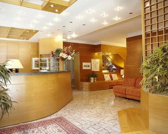 Albergo Milano Snc - Lanzo D'Intelvi - Front desk