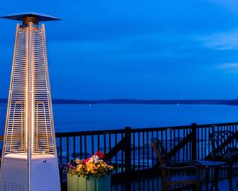 Mediterranean Inn - Seattle - Balcony