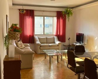 Bright, opposite Luz park / 5mn from Metro - Sao Paulo - Vardagsrum