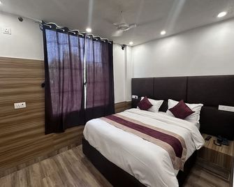 Hotel Obsidian Red - Gorakhpur - Habitación