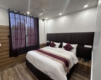 Hotel Obsidian Red - Gorakhpur - Habitación