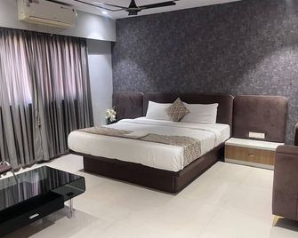 Hotel Shivganga Comfort Zone - Raipur - Ložnice