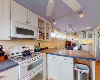 The Cottage at Long Sands - York - Keuken