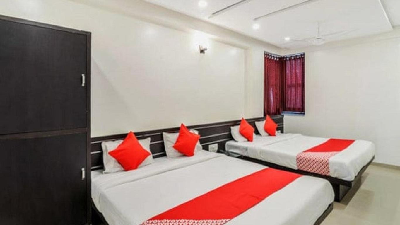 Hotel Indore Palace