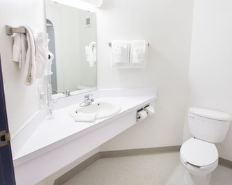 Motel 6 Red Deer Ab - רד דיר