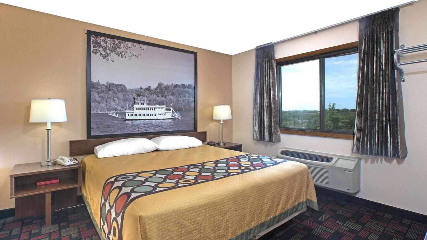 سوبر 8 باي ويندام بونفيل