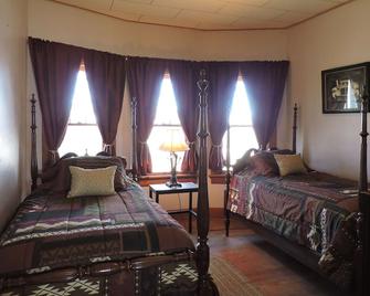 Downs, Ks: Diy Pheasant, Waterfowl, Quail, And Geese Hunts On 320 Acres - Downs - Habitación