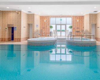 The Aberdeen Altens Hotel - Aberdeen - Pool