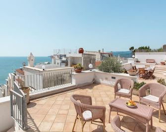 3557 Dimore al Castello-Cattedrale by BarbarHouse - Vieste - Balcony