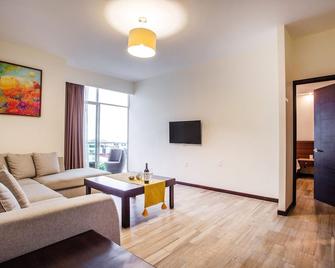 Blaze Hotel & Suites Puerto Vallarta - Puerto Vallarta - Living room