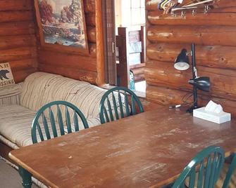 Idyllic Log Cabin Steps from Somo Lake near Tomahawk, Wisconsin - Tomahawk - Їдальня