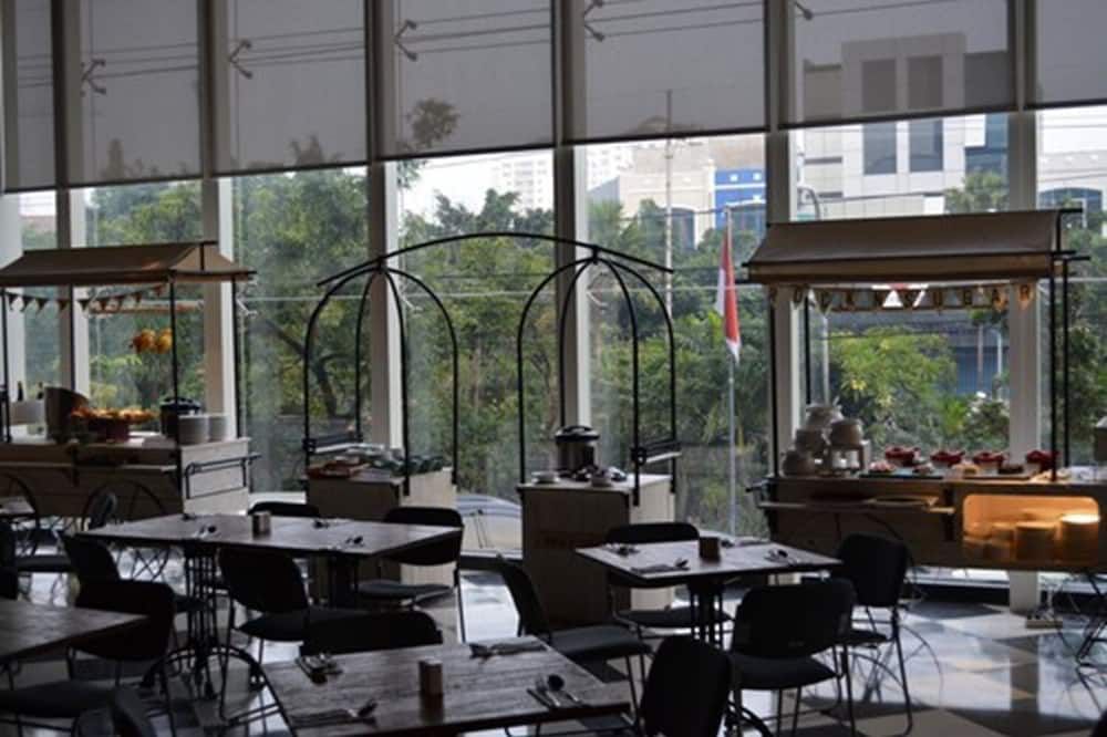 Luminor Hotel Jemursari by Wh With The Best Breakfast in Town And Located Near Surabaya Industrial Estate Rungkut Sier