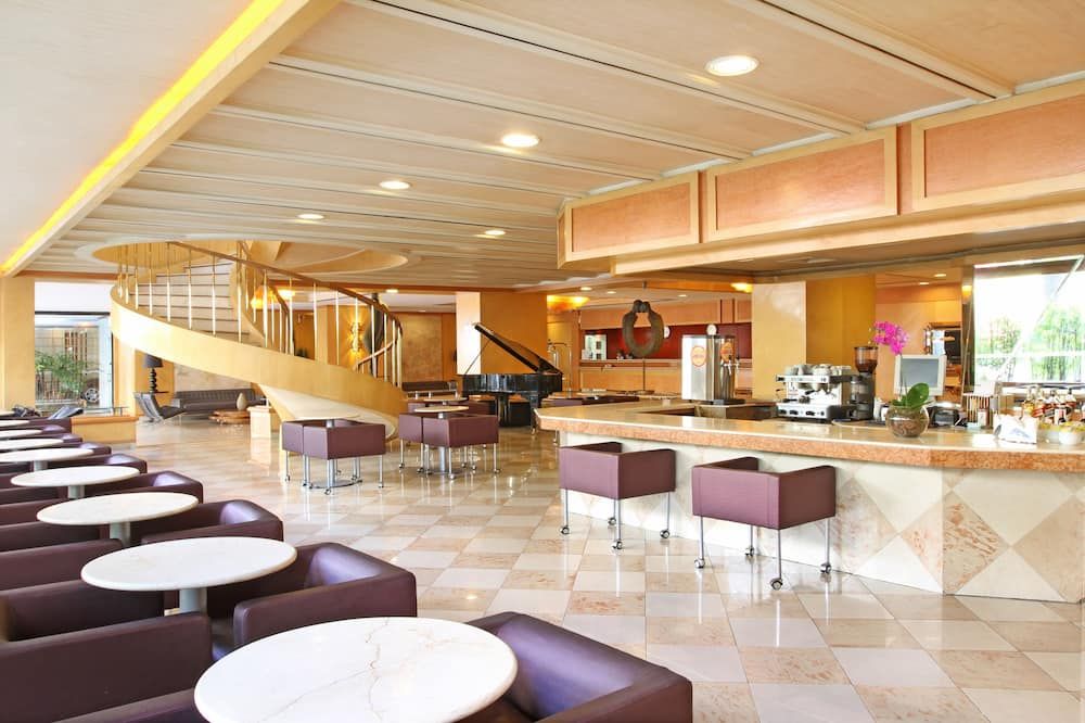 جران فيلاجيو هوتل إس بي باي كاستيلو إتايبافا - ساو باولو - بار