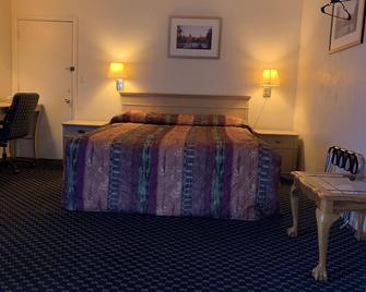 Surrey Motel - Ottawa - Bedroom