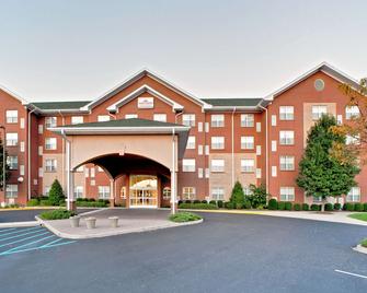 Hawthorn Suites by Wyndham Louisville East - Louisville - Edificio