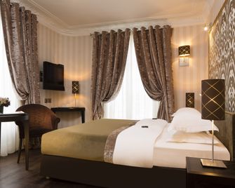 فندق آريس إيفل - باريس - غرفة نوم