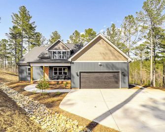 Gated Community With Perks North Carolin - Connelly Springs - Edificio