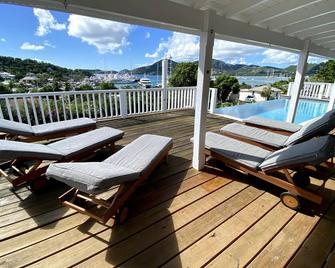 Beautiful 5 Bed Villa with Pool, 2 mins walk to Marinas and English Harbour Town - English Harbour - Balcony