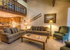 Eagle's Lake Retreat condo - Incline Village - Living room