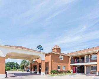 Days Inn by Wyndham Sulphur LA - Sulphur - Bygning