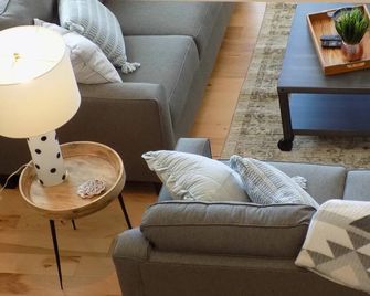 A Tennessee Tiny House: A Quiet Readaway Retreat for Rest & Reconnection - Clarksville - Wohnzimmer