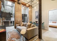 Ironworks Building- 1 Bedroom 1 Bath - New Orleans - Huiskamer