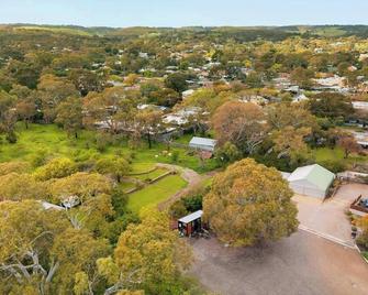 Alma Tiny House by Tiny Away - Willunga
