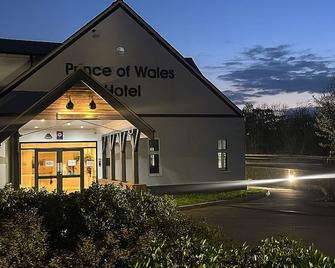 The Prince of Wales Hotel Berkeley, A38 M5 - Berkeley - Building