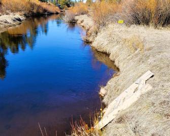Cozy cottage with river access and great outdoor adventures - La Pine